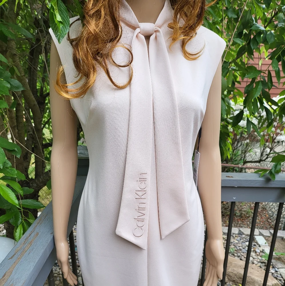🆕️🌺CALVIN KLEIN🌺 Tie Neck Sheath Dress💃 SIZE:6 - Picture 7 of 15